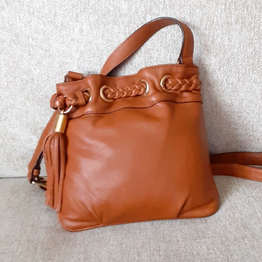 Michael Kors Elegant Tan Leather crossbody Bag